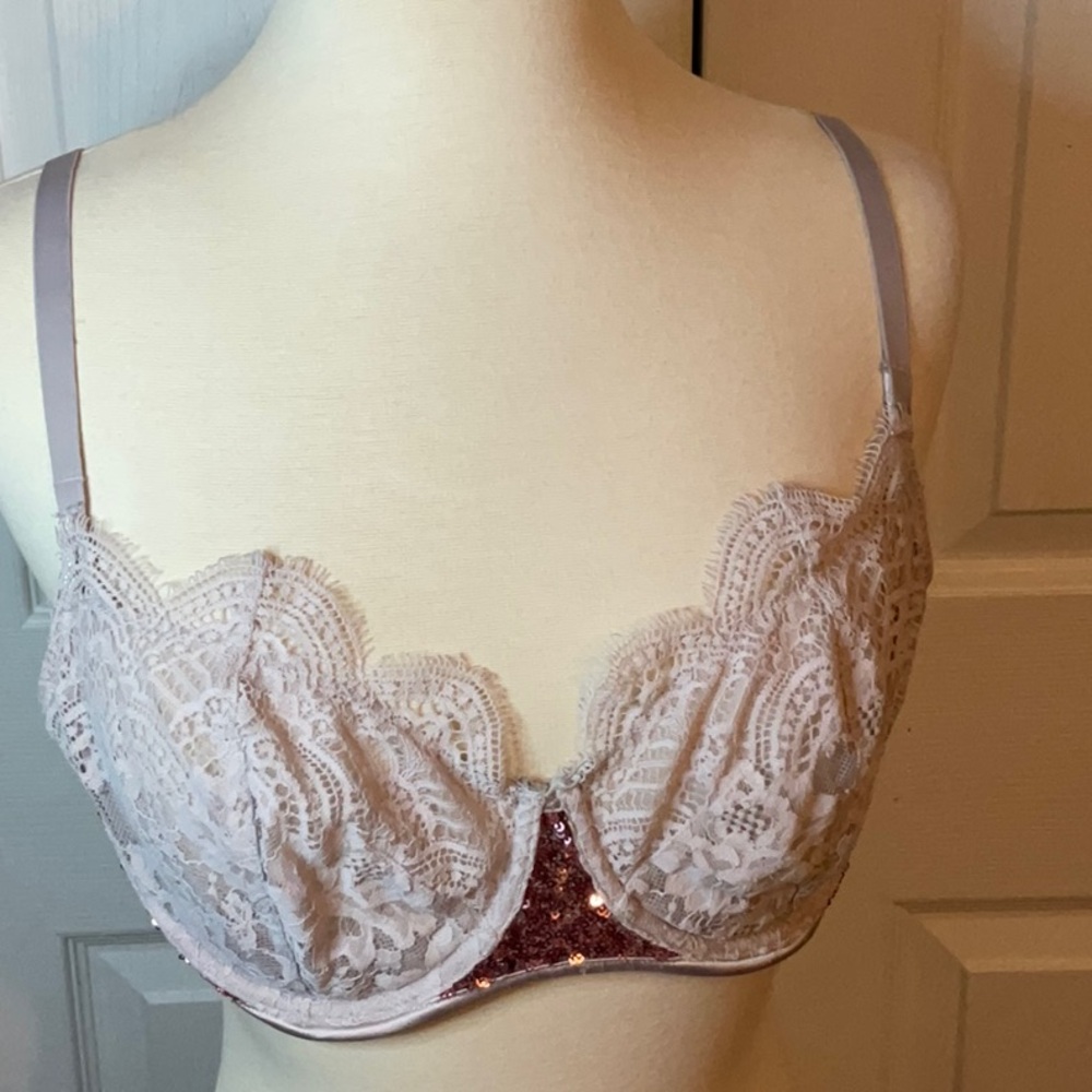 Victoria’s Secret Dream Angels Push-up Without Padding Gray Pink Sequins 36D‎